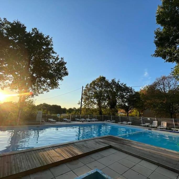 N°2 Gite 4 Personnes* Au Coeur De La Nature Saint-Aubin-de-Nabirat Eksteriør bilde